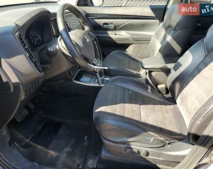 Синий Мицубиси Аутлендер, объемом двигателя 2.36 л и пробегом 187 тыс. км за 2900 $, фото 6 на Automoto.ua