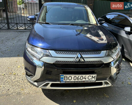 Мицубиси Аутлендер 2020 в Тернополе на Automoto.ua Синий Мицубиси Аутлендер, объемом двигателя 2 л и пробегом 49 тыс. км за 22000 $, фото 3 на Automoto.ua