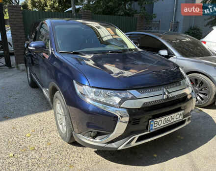 Мицубиси Аутлендер 2020 в Тернополе на Automoto.ua Синий Мицубиси Аутлендер, объемом двигателя 2 л и пробегом 49 тыс. км за 22000 $, фото 4 на Automoto.ua