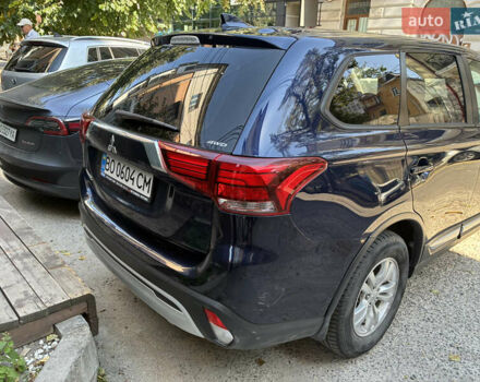 Мицубиси Аутлендер 2020 в Тернополе на Automoto.ua Синий Мицубиси Аутлендер, объемом двигателя 2 л и пробегом 49 тыс. км за 22000 $, фото 7 на Automoto.ua