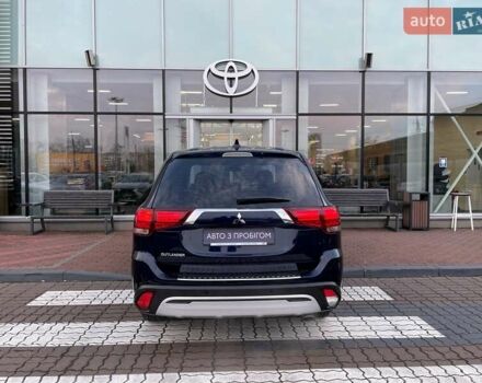 Синий Мицубиси Аутлендер, объемом двигателя 2 л и пробегом 23 тыс. км за 20439 $, фото 3 на Automoto.ua