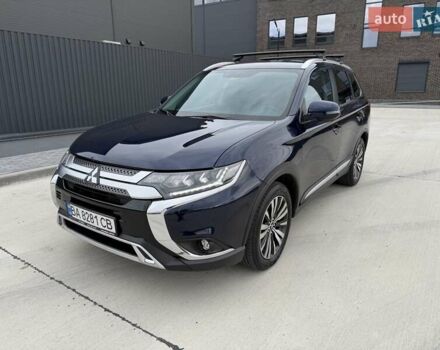 Міцубісі Аутлендер 2021 у Кропивницькому (Кіровограді) на Automoto.ua Синій Міцубісі Аутлендер, об'ємом двигуна 2.4 л та пробігом 85 тис. км за 19950 $, фото 2 на Automoto.ua