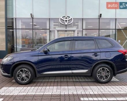 Синий Мицубиси Аутлендер, объемом двигателя 2 л и пробегом 23 тыс. км за 20439 $, фото 2 на Automoto.ua