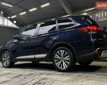 Синий Мицубиси Аутлендер, объемом двигателя 2 л и пробегом 62 тыс. км за 20500 $, фото 11 на Automoto.ua