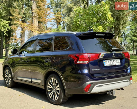 Міцубісі Аутлендер 2021 у Києві на Automoto.ua Синій Міцубісі Аутлендер, об'ємом двигуна 2.36 л та пробігом 70 тис. км за 24000 $, фото 26 на Automoto.ua