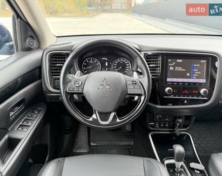 Міцубісі Аутлендер 2021 у Кропивницькому (Кіровограді) на Automoto.ua Синій Міцубісі Аутлендер, об'ємом двигуна 2.4 л та пробігом 85 тис. км за 19950 $, фото 24 на Automoto.ua