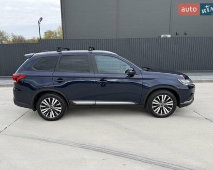 Міцубісі Аутлендер 2021 у Кропивницькому (Кіровограді) на Automoto.ua Синій Міцубісі Аутлендер, об'ємом двигуна 2.4 л та пробігом 85 тис. км за 19950 $, фото 10 на Automoto.ua