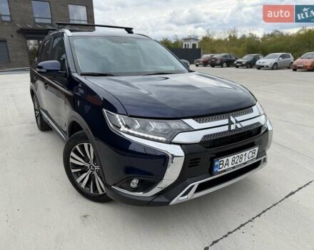 Міцубісі Аутлендер 2021 у Кропивницькому (Кіровограді) на Automoto.ua Синій Міцубісі Аутлендер, об'ємом двигуна 2.4 л та пробігом 85 тис. км за 19950 $, фото 69 на Automoto.ua