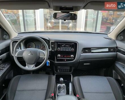 Синий Мицубиси Аутлендер, объемом двигателя 2 л и пробегом 23 тыс. км за 20439 $, фото 7 на Automoto.ua