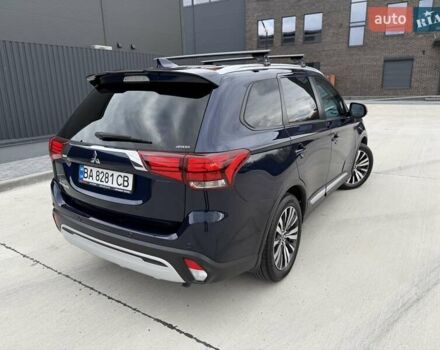 Міцубісі Аутлендер 2021 у Кропивницькому (Кіровограді) на Automoto.ua Синій Міцубісі Аутлендер, об'ємом двигуна 2.4 л та пробігом 85 тис. км за 19950 $, фото 57 на Automoto.ua
