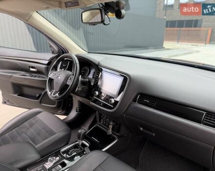 Міцубісі Аутлендер 2021 у Кропивницькому (Кіровограді) на Automoto.ua Синій Міцубісі Аутлендер, об'ємом двигуна 2.4 л та пробігом 85 тис. км за 19950 $, фото 23 на Automoto.ua