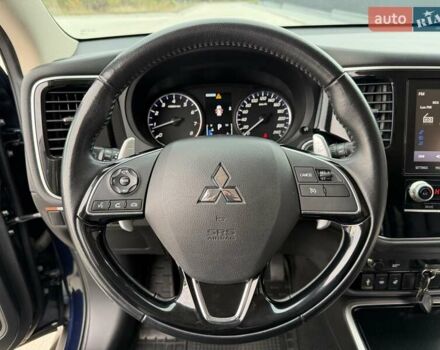 Міцубісі Аутлендер 2021 у Кропивницькому (Кіровограді) на Automoto.ua Синій Міцубісі Аутлендер, об'ємом двигуна 2.4 л та пробігом 85 тис. км за 19950 $, фото 25 на Automoto.ua
