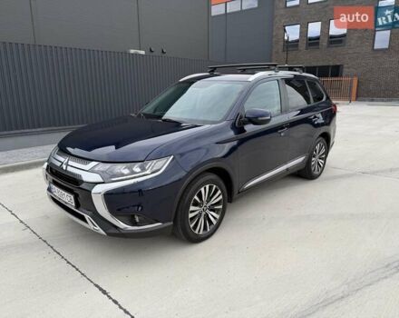 Міцубісі Аутлендер 2021 у Кропивницькому (Кіровограді) на Automoto.ua Синій Міцубісі Аутлендер, об'ємом двигуна 2.4 л та пробігом 85 тис. км за 19950 $, фото 1 на Automoto.ua