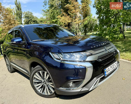 Міцубісі Аутлендер 2021 у Києві на Automoto.ua Синій Міцубісі Аутлендер, об'ємом двигуна 2.36 л та пробігом 70 тис. км за 24000 $, фото 17 на Automoto.ua