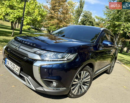 Міцубісі Аутлендер 2021 у Києві на Automoto.ua Синій Міцубісі Аутлендер, об'ємом двигуна 2.36 л та пробігом 70 тис. км за 24000 $, фото 1 на Automoto.ua