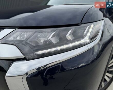 Міцубісі Аутлендер 2021 у Кропивницькому (Кіровограді) на Automoto.ua Синій Міцубісі Аутлендер, об'ємом двигуна 2.4 л та пробігом 85 тис. км за 19950 $, фото 60 на Automoto.ua