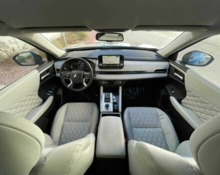 Синій Міцубісі Аутлендер, об'ємом двигуна 2.5 л та пробігом 15 тис. км за 16000 $, фото 10 на Automoto.ua