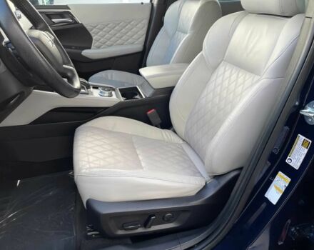 Синій Міцубісі Аутлендер, об'ємом двигуна 2.5 л та пробігом 15 тис. км за 16000 $, фото 9 на Automoto.ua