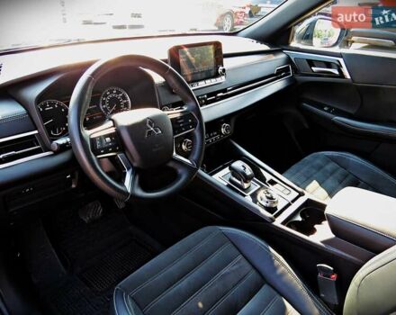 Синий Мицубиси Аутлендер, объемом двигателя 2.49 л и пробегом 30 тыс. км за 27500 $, фото 7 на Automoto.ua