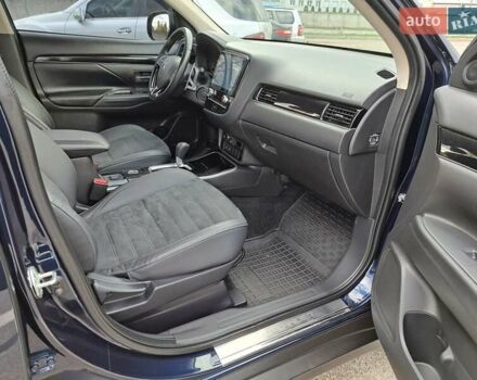 Синій Міцубісі Аутлендер, об'ємом двигуна 2.36 л та пробігом 76 тис. км за 24700 $, фото 16 на Automoto.ua