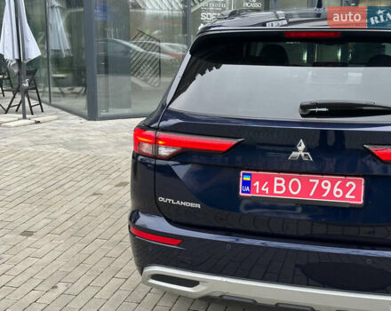 Синий Мицубиси Аутлендер, объемом двигателя 2.5 л и пробегом 15 тыс. км за 35000 $, фото 58 на Automoto.ua