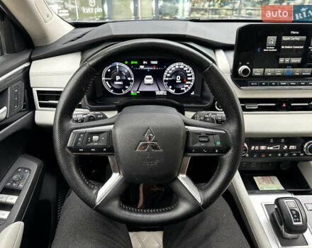 Синий Мицубиси Аутлендер, объемом двигателя 2.5 л и пробегом 15 тыс. км за 35000 $, фото 16 на Automoto.ua