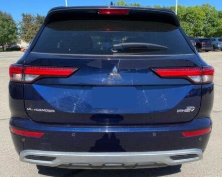 Синий Мицубиси Аутлендер, объемом двигателя 0 л и пробегом 13 тыс. км за 14500 $, фото 6 на Automoto.ua