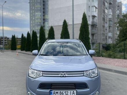 Синий Мицубиси Аутлендер, объемом двигателя 2 л и пробегом 153 тыс. км за 15499 $, фото 1 на Automoto.ua