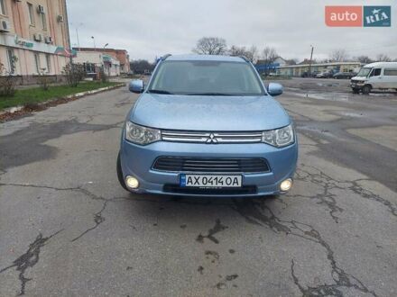 Міцубісі Аутлендер 2014 у Харкові на Automoto.ua Синій Міцубісі Аутлендер, об'ємом двигуна 2 л та пробігом 255 тис. км за 16000 $, фото 1 на Automoto.ua