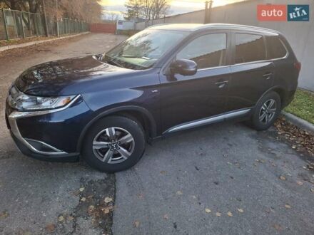 Міцубісі Аутлендер 2017 у Харкові на Automoto.ua Синій Міцубісі Аутлендер, об'ємом двигуна 3 л та пробігом 93 тис. км за 21500 $, фото 1 на Automoto.ua