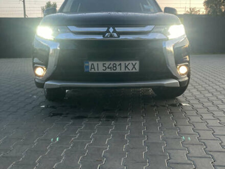 Міцубісі Аутлендер 2017 у Буче на Automoto.ua Синій Міцубісі Аутлендер, об'ємом двигуна 2.36 л та пробігом 134 тис. км за 18000 $, фото 1 на Automoto.ua