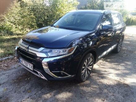 Мицубиси Аутлендер 2019 в Днепре (Днепропетровске) на Automoto.ua Синий Мицубиси Аутлендер, объемом двигателя 2.4 л и пробегом 6 тыс. км за 20000 $, фото 1 на Automoto.ua