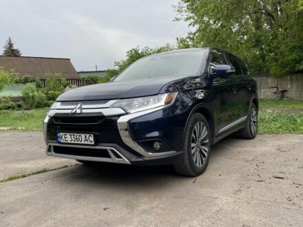 Мицубиси Аутлендер 2019 в Кривом Роге на Automoto.ua Синий Мицубиси Аутлендер, объемом двигателя 2.4 л и пробегом 136 тыс. км за 18000 $, фото 1 на Automoto.ua
