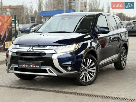 Міцубісі Аутлендер 2020 у Миколаєві на Automoto.ua Синій Міцубісі Аутлендер, об'ємом двигуна 2.36 л та пробігом 50 тис. км за 17799 $, фото 1 на Automoto.ua