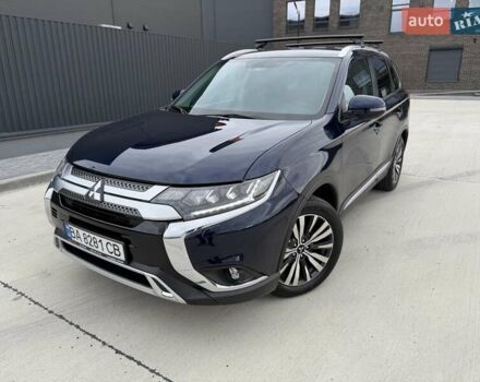 Міцубісі Аутлендер 2021 у Кропивницькому (Кіровограді) на Automoto.ua Синій Міцубісі Аутлендер, об'ємом двигуна 2.4 л та пробігом 85 тис. км за 19950 $, фото 1 на Automoto.ua