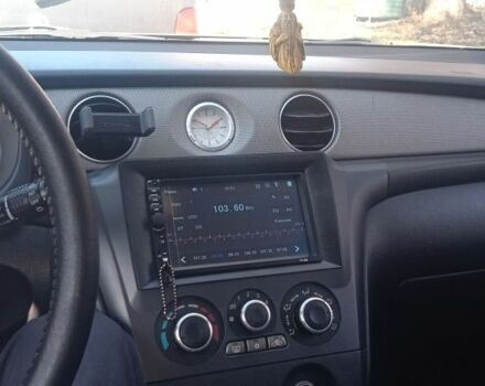 Зеленый Мицубиси Аутлендер, объемом двигателя 2 л и пробегом 220 тыс. км за 6000 $, фото 7 на Automoto.ua