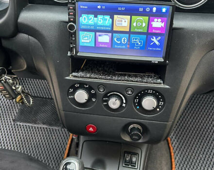 Зеленый Мицубиси Аутлендер, объемом двигателя 2.38 л и пробегом 250 тыс. км за 7200 $, фото 33 на Automoto.ua