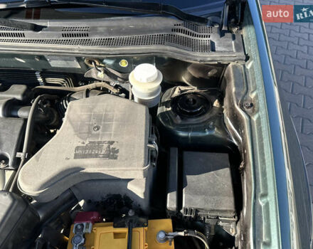 Міцубісі Аутлендер 2006 у Києві на Automoto.ua Зелений Міцубісі Аутлендер, об'ємом двигуна 2.4 л та пробігом 275 тис. км за 7350 $, фото 23 на Automoto.ua