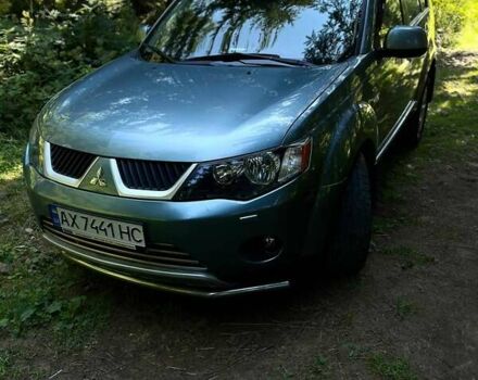 Мицубиси Аутлендер 2008 в Изюме на Automoto.ua Зеленый Мицубиси Аутлендер, объемом двигателя 3 л и пробегом 246 тыс. км за 11000 $, фото 6 на Automoto.ua
