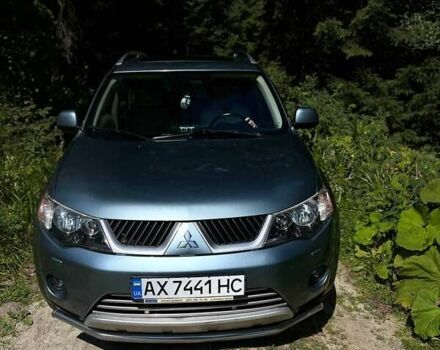 Мицубиси Аутлендер 2008 в Изюме на Automoto.ua Зеленый Мицубиси Аутлендер, объемом двигателя 3 л и пробегом 246 тыс. км за 11000 $, фото 2 на Automoto.ua