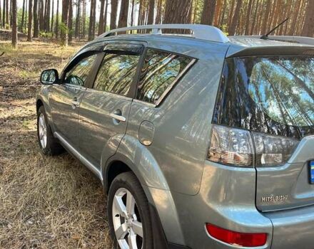 Мицубиси Аутлендер 2008 в Изюме на Automoto.ua Зеленый Мицубиси Аутлендер, объемом двигателя 3 л и пробегом 246 тыс. км за 11000 $, фото 8 на Automoto.ua