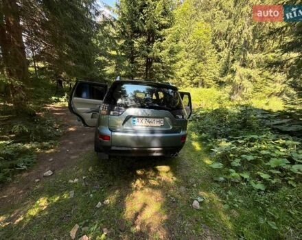 Мицубиси Аутлендер 2008 в Изюме на Automoto.ua Зеленый Мицубиси Аутлендер, объемом двигателя 3 л и пробегом 246 тыс. км за 11000 $, фото 3 на Automoto.ua