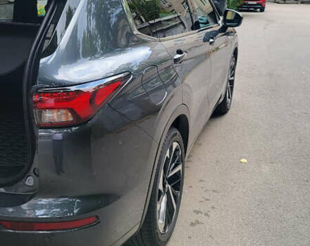 Зелений Міцубісі Аутлендер, об'ємом двигуна 2.5 л та пробігом 10 тис. км за 39000 $, фото 2 на Automoto.ua