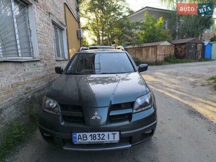 Мицубиси Аутлендер 2003 в Могилев-Подольском на Automoto.ua Зеленый Мицубиси Аутлендер, объемом двигателя 2.38 л и пробегом 247 тыс. км за 7000 $, фото 1 на Automoto.ua