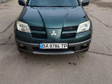 Мицубиси Аутлендер 2005 в Кропивницком (Кировограде) на Automoto.ua Зеленый Мицубиси Аутлендер, объемом двигателя 2 л и пробегом 208 тыс. км за 7600 $, фото 1 на Automoto.ua