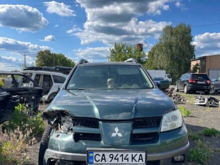Мицубиси Аутлендер 2006 в Корсунь-Шевченковском на Automoto.ua Зеленый Мицубиси Аутлендер, объемом двигателя 2.4 л и пробегом 240 тыс. км за 3000 $, фото 1 на Automoto.ua
