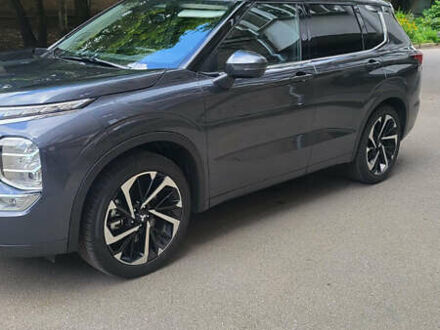 Зелений Міцубісі Аутлендер, об'ємом двигуна 2.5 л та пробігом 10 тис. км за 39000 $, фото 1 на Automoto.ua