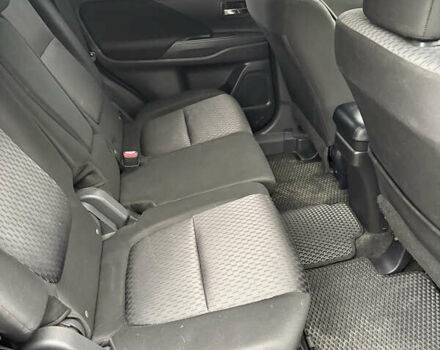 Оранжевый Мицубиси Аутлендер, объемом двигателя 2.36 л и пробегом 201 тыс. км за 10900 $, фото 11 на Automoto.ua