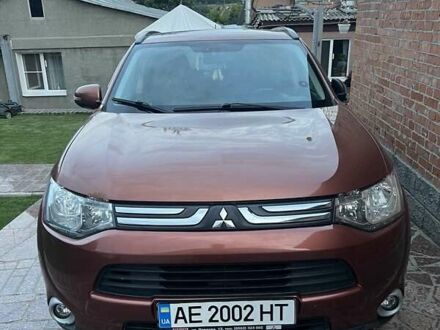Міцубісі Аутлендер 2013 у Дніпро (Дніпропетровську) на Automoto.ua Помаранчевий Міцубісі Аутлендер, об'ємом двигуна 2 л та пробігом 203 тис. км за 14200 $, фото 1 на Automoto.ua