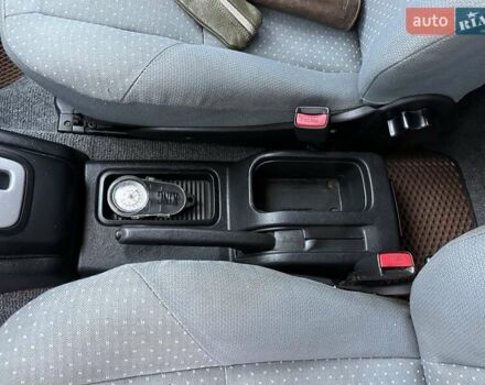 Бежевий Міцубісі Паджеро Пінін, об'ємом двигуна 1.83 л та пробігом 264 тис. км за 5750 $, фото 28 на Automoto.ua